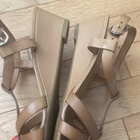 NEW Etienne Aigner sandals sz 7 - Picture 6 of 6